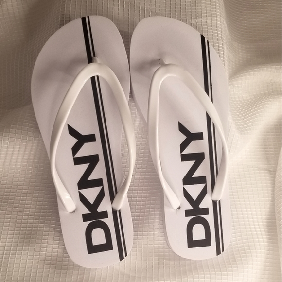*NWOT* DKNY Flip Flops - Picture 6 of 6